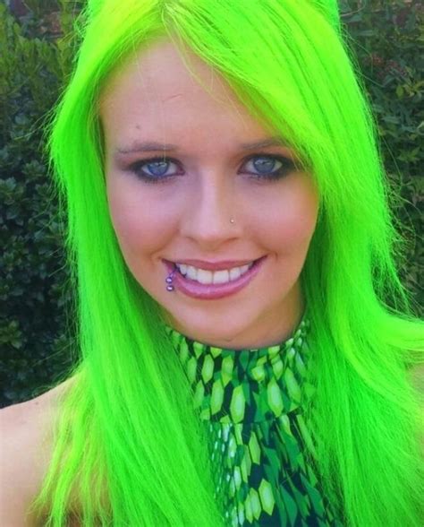 Med Tech Запись со стены Green Hair Neon Green Hair Bold Hair Color