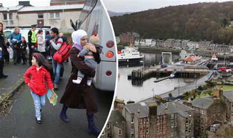 First Of 1000 Syrian Refugees Arrive To Live On Scotlands Isle Of