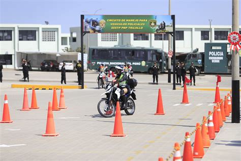 La Libertad Inauguran Moderno Circuito De Manejo Policial Para