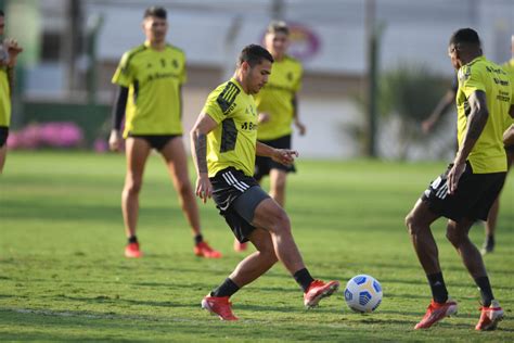 Inter treina Gustavo Maia e Kaique Rocha Já podem estrear