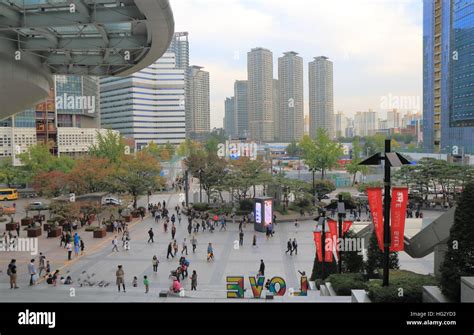 People Travel At Yongsan Train Station In Seoul South Korea Stock Photo