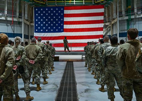 The Air National Guard S 13th Command Chief Chief Master Sgt Maurice Williams Visits The 186th