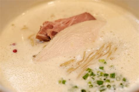 麺家獅子丸のラーメン。クリーミーな白湯スープは1度食べたら虜になる！