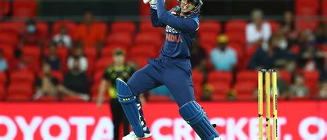 Smriti Mandhana Receives The Rachael Heyhoe Flint Trophy As The Icc