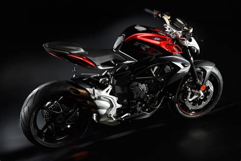 2017 MV Agusta Brutale 800 RR Review