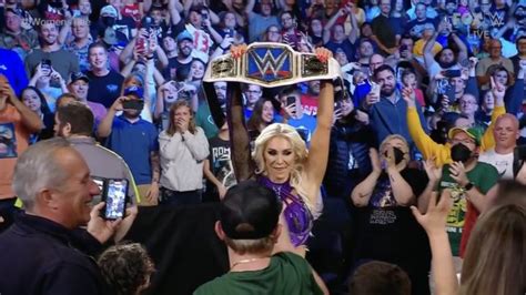 Charlotte Flair Returns, Wins SmackDown Women’s Title On 12/30 WWE ...