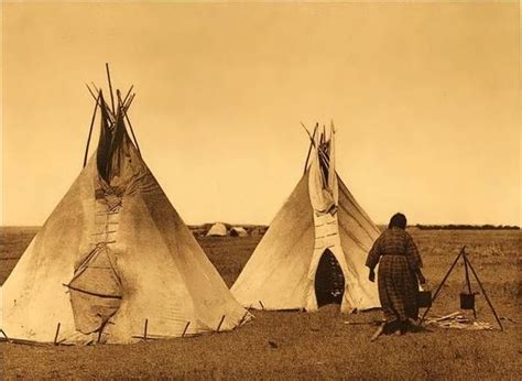 Blackfoot Teepees Native American Teepee American Indian Art Native