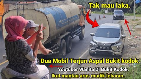 Terjadi Hari Ini Di Bukit Kodok Dua Mobil Terjun Dari Jalan Truck