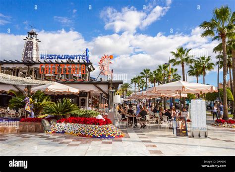 Playa las américas hi res stock photography and images Alamy