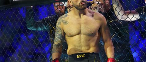 UFC Champion Alexander Volkanovski Eyes Risk and Reward in Swift Rematch with Islam Makhachev ...