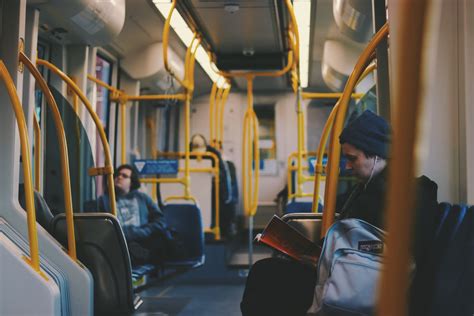 Personas Dentro De Un Autobús · Foto De Stock Gratuita