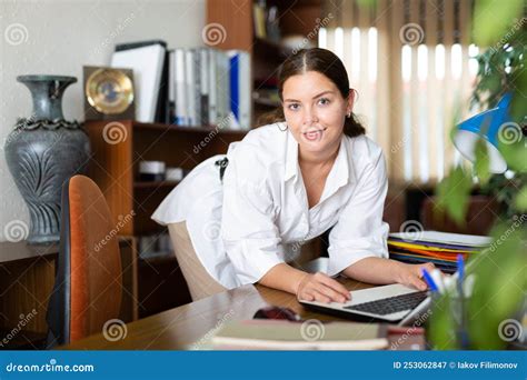 Young Female Posing At Workplace In Office Stock Image Image Of