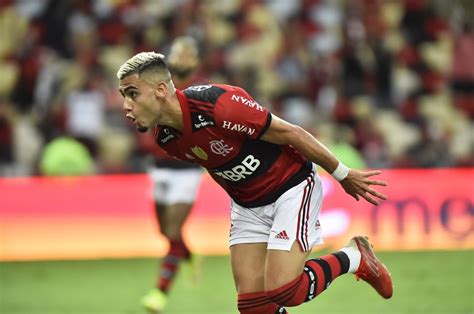 Flamengo Estuda Ter Marca Pr Pria De Material Avalia Compra De Andreas