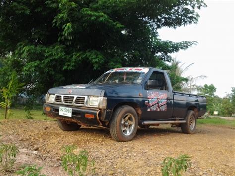 Nissan Big M Z Truck Hand