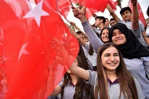 Stanbul Valisi Yerlikaya Dan Vatanda Lara Cumhuriyet Bayram Daveti