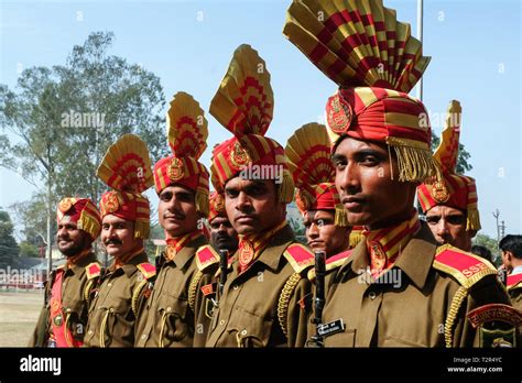 India army parade hi-res stock photography and images - Alamy