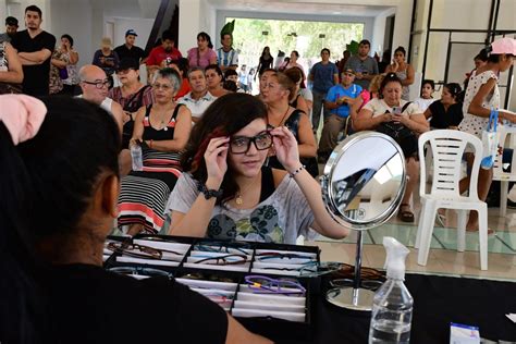 M S Vecinos De Merlo Recibieron Lentes Gratuitos Merlo Buenos Aires