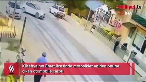 Motosikletli aniden önüne çıkan otomobile çarptı Dailymotion Video