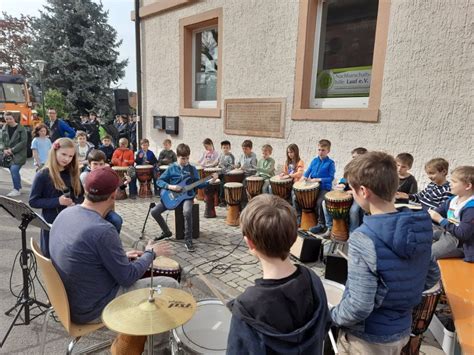 Trommel Ag Beim Maibaumstellen Neuwindeck Schule Lauf