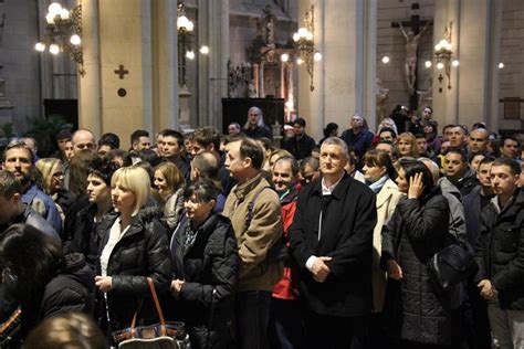 Zagrebačka nadbiskupija Susret kardinala Bozanića s katekumenima