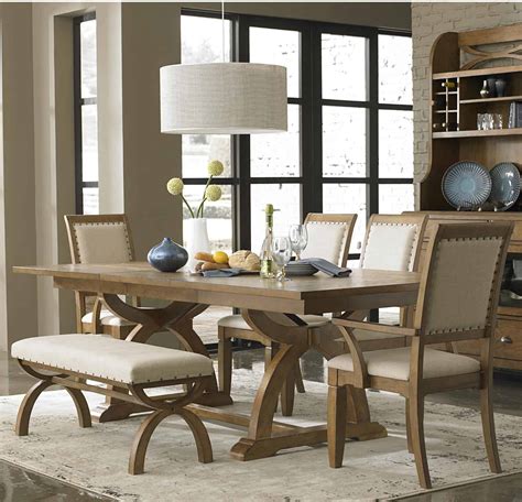 Modern Dining Room Tables That Are on Trend