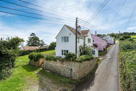 Old Lyme Hill Charmouth Bridport 3 Bed Detached House For Sale 625 000