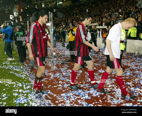 2002 champions league final real madrid hi-res stock photography and ...