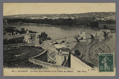 Avignon Avignon n 181 Le pont Saint Bénézet et la vallée du Rhône