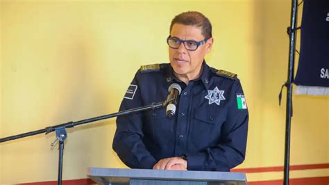 Entregan estímulos a policías destacados de la SSC Cholula Ambas Manos