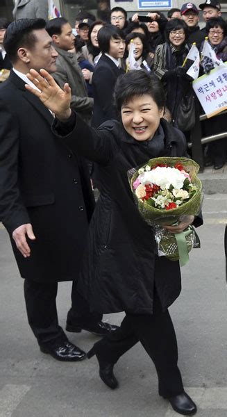 S Koreas First Female President Takes Office 4 Cn