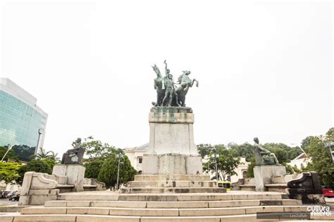 Fundação de Arte de Niterói Praça da República