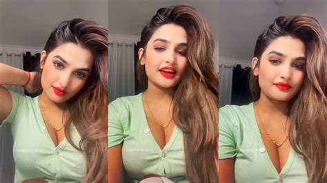 Sassy Poonam Hot Live Video With Dirty Talks Trending Live Video Of