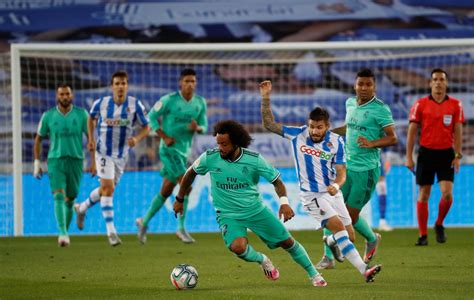 La Liga Sociedad Real Madryt Królewscy nowym liderem Kontrowersja