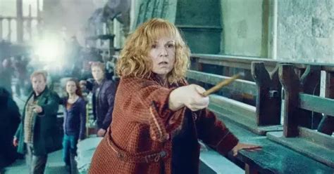 Harry Potter 10 Times Molly Weasley Proved She Was The Best Mom