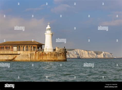 Dover cliffs lighthouse hi-res stock photography and images - Alamy