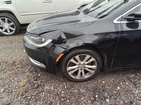 Buy Repos Online - 2015 Chrysler 200 AWD 511199