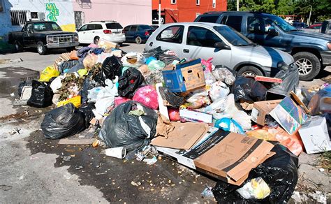 Vecinos del Infonavit Playas padecen por falta de recolección de basura