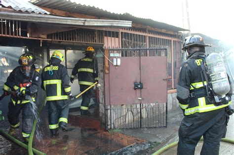 Andes On Line Dos Casas Destruidas Daños En Tercera Vivienda Un Vehículo Quemado Y 14