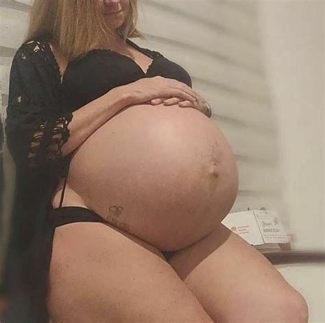 Pin By El Charli Lopez On Hermosas Mujeres Big Pregnant Pregnant