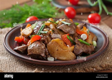 Sauteed chicken vegetables hi-res stock photography and images - Alamy