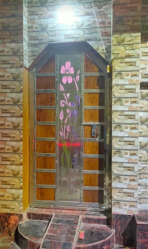 Hinged Aluminium Frame Door Height 108 Inch Thickness 30 Mm At Rs