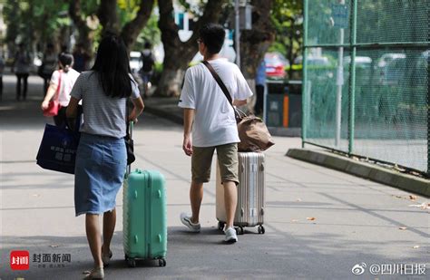 新生开学 高校行李爆仓场面堪比双十一图片频道中国青年网