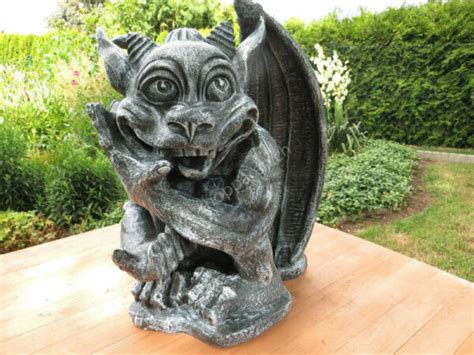 Fabelwesen Für Den Garten Lachender Gargoyle