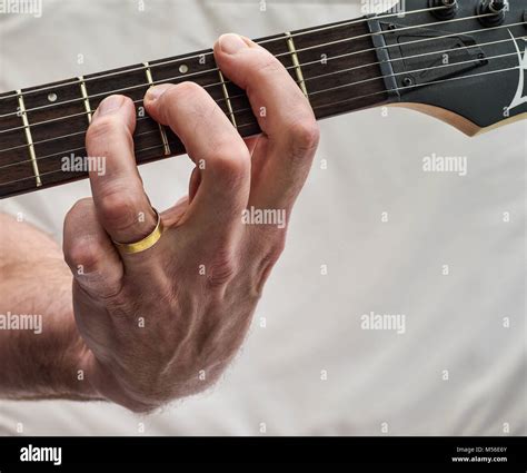 Apprendre Les Accords De Guitare Banque De Photographies Et Dimages à