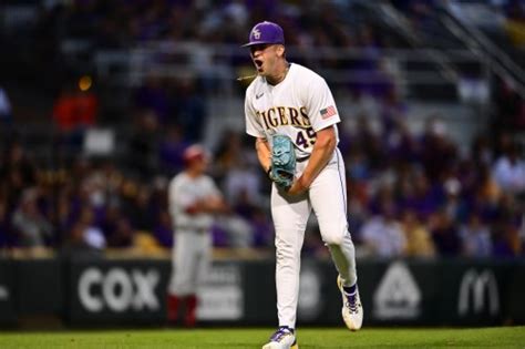 How To Watch Lsu Baseball Vs Tennessee In The College World Series Flipboard