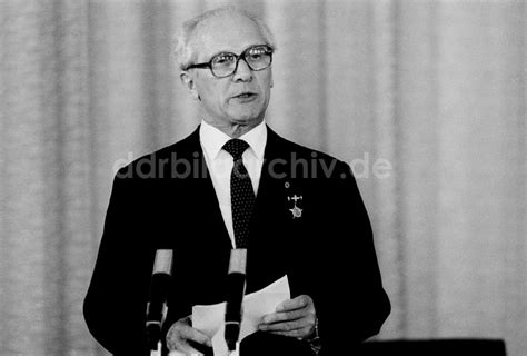 Ddr Bildarchiv Berlin Mitte Rede Erich Honeckers Im Geb Ude Des