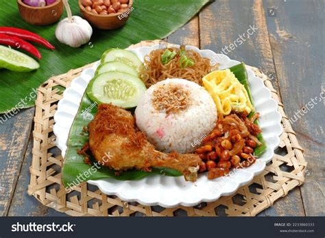 Nasi Uduk Betawi Coconut Flavored Steamed Stock Photo 2233860333 ...