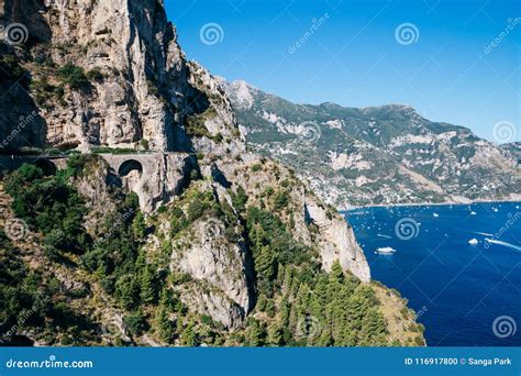 Camino De La Costa De Amalfi En Italia Foto De Archivo Imagen De