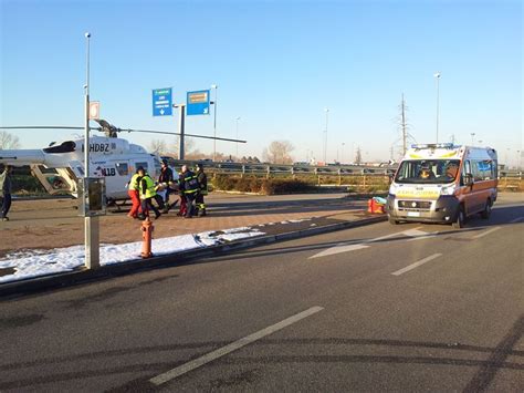 Incastrato Nellauto Grave Incidente A San Rocco Lunghe Code Sul