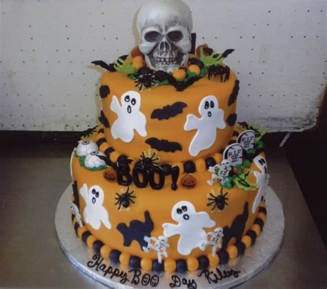 2 Tier Halloween Cake Village Bakery Tyler Tx Specialty Cakes Cake Halloween Cakes